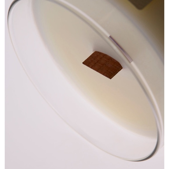 ALO Yoga Love Candle 2oz - Picture 3 of 6